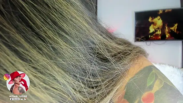 Snapshot of liah_v chatting on 8, 3, 2025 liah v online show from 8, 3, 2025