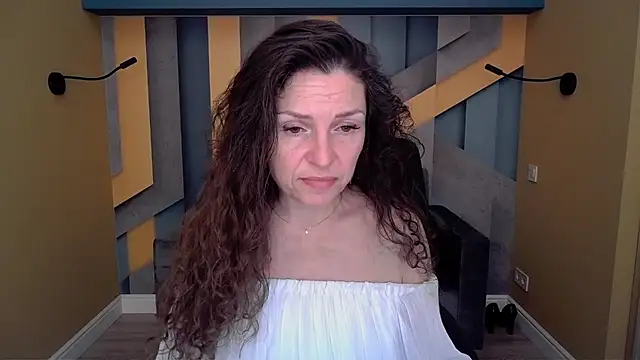 EllaLong online show from 13, 1, 2026