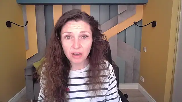 EllaLong online show from 26, 3, 2026