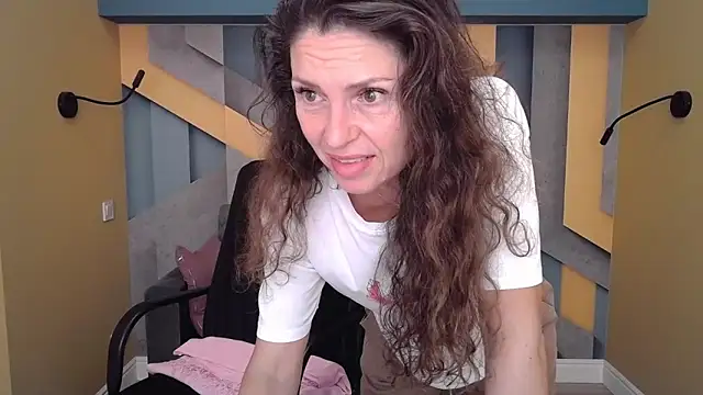 EllaLong online show from 30, 9, 2025