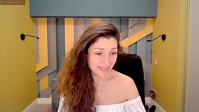 EllaLong online show from 19, 2, 2025