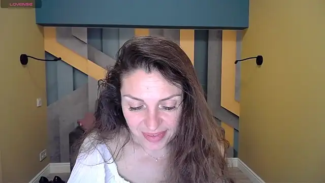 EllaLong online show from 11, 1, 2025