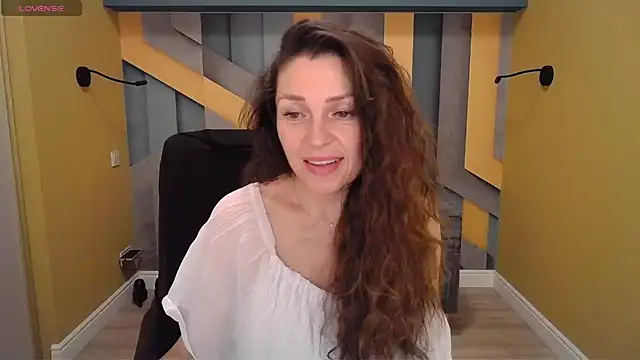 EllaLong online show from 19, 1, 2025