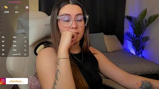 dakottaa  online show from 27, 11, 2025