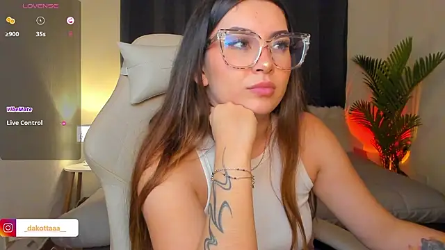 dakottaa  online show from 17, 3, 2026