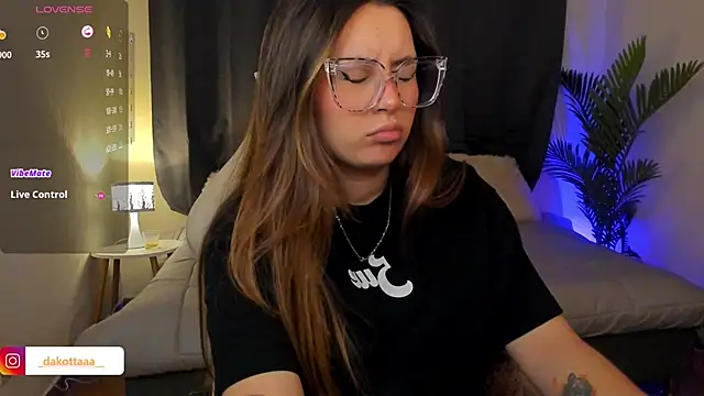 dakottaa  online show from 5, 1, 2026