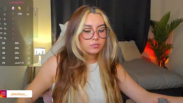 Snapshot of dakottaa_ chatting on 25, 5, 2026 dakottaa online show from 25, 5, 2026