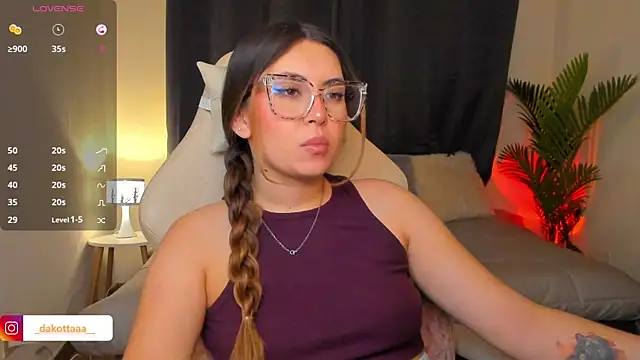 dakottaa  online show from 17, 2, 2026