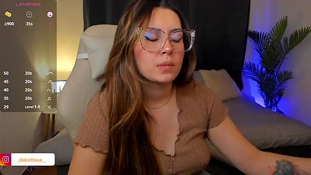 dakottaa  online show from 29, 11, 2025