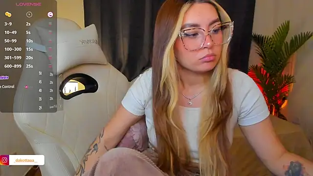 dakottaa  online show from 17, 7, 2026