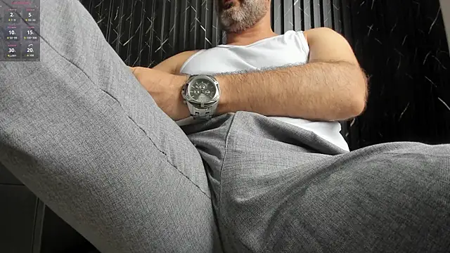 Snapshot of Maxi_TheBigDaddy chatting on 6, 8, 2026 Maxi TheBigDaddy online show from 6, 8, 2026