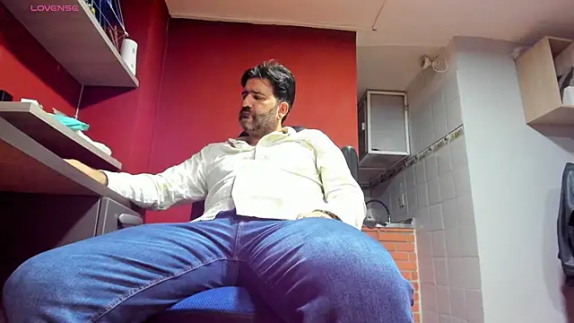 Maxi TheBigDaddy online show from 6, 3, 2025