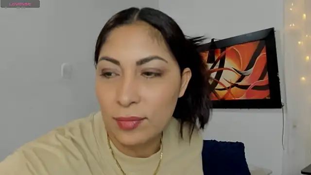 Snapshot of Lauralove_69 chatting on 13, 5, 2026 Lauralove 69 online show from 13, 5, 2026