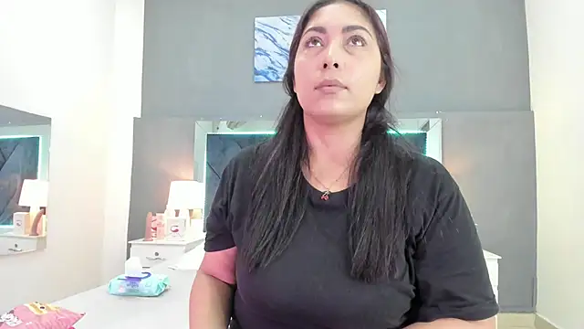 Lauralove 69 online show from 7, 2, 2026