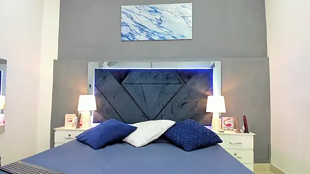 Lauralove 69 online show from 29, 11, 2025