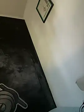 Sarah millerr  online show from 16, 4, 2026