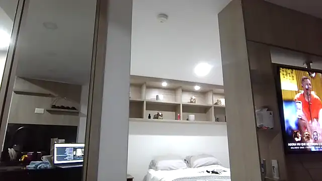 megan-hotxx online show from 11, 10, 2025