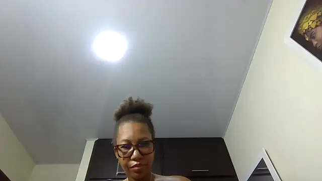 Snapshot of megan-hotxx chatting on 8, 7, 2026 megan-hotxx online show from 8, 7, 2026