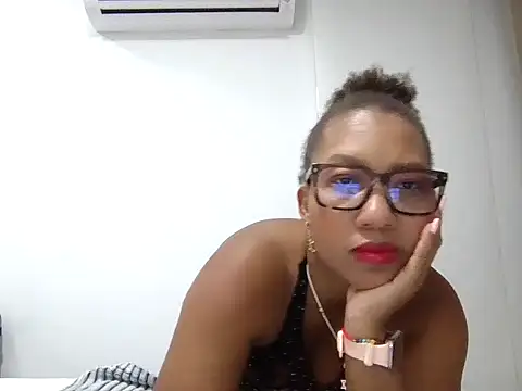 Snapshot of megan-hotxx chatting on 20, 6, 2026 megan-hotxx online show from 20, 6, 2026