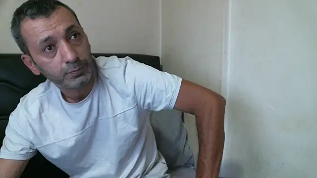 Snapshot of Rator_2 chatting on 15, 9, 2025 Rator 2 online show from 15, 9, 2025