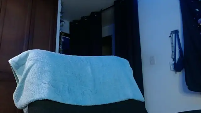 Snapshot of shy_katy_ chatting on 12, 1, 2025 shy katy online show from 12, 1, 2025