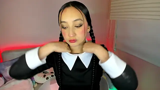 Snapshot of tinysara chatting on 9, 7, 2026 tinysara online show from 9, 7, 2026