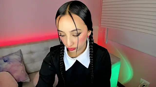 Snapshot of tinysara chatting on 12, 7, 2026 tinysara online show from 12, 7, 2026