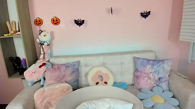 tinysara online show from 9, 10, 2025