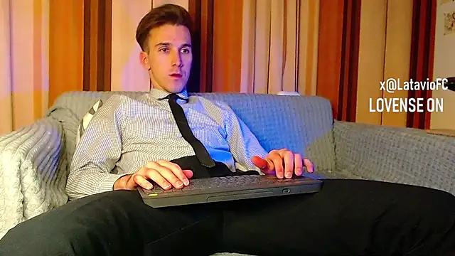 Snapshot of Midnighter_ chatting on 24, 11, 2025 Midnighter online show from 24, 11, 2025