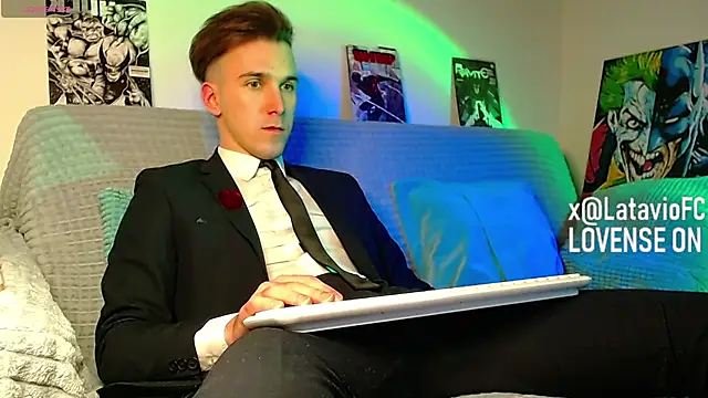 Snapshot of Midnighter_ chatting on 12, 4, 2026 Midnighter online show from 12, 4, 2026