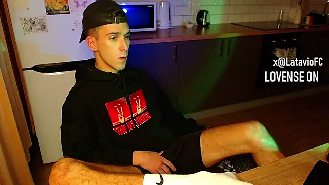 Snapshot of Midnighter_ chatting on 22, 9, 2025 Midnighter online show from 22, 9, 2025