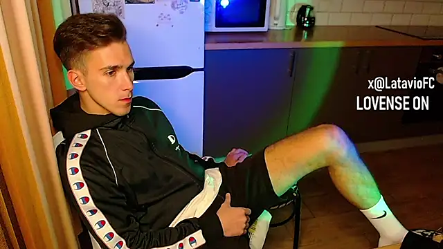 Snapshot of Midnighter_ chatting on 20, 9, 2025 Midnighter online show from 20, 9, 2025