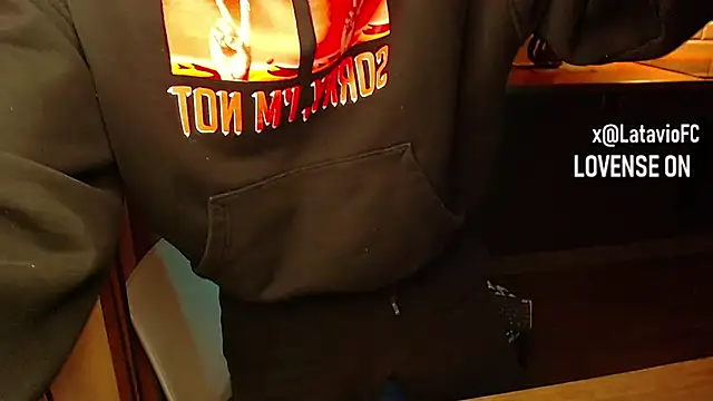 Snapshot of Midnighter_ chatting on 30, 10, 2025 Midnighter online show from 30, 10, 2025