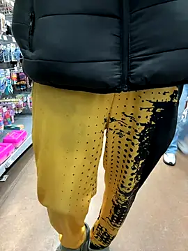 Snapshot of BBC_LONGPIPE22 chatting on 2, 12, 2025 BBC LONGPIPE22 online show from 2, 12, 2025