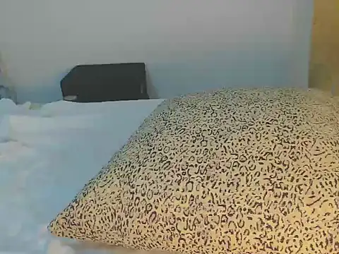 Snapshot of wetmypants chatting on 4, 10, 2025 wetmypants online show from 4, 10, 2025