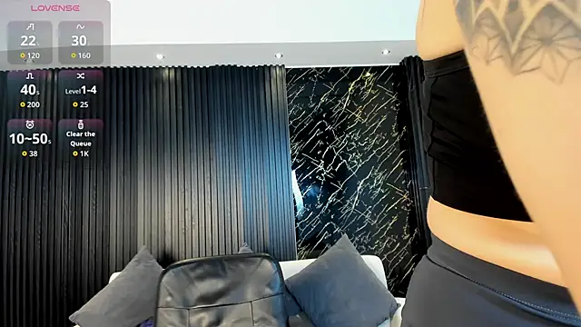 charlottewhitte online show from 13, 3, 2026