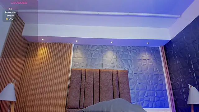 charlottewhitte online show from 25, 3, 2026