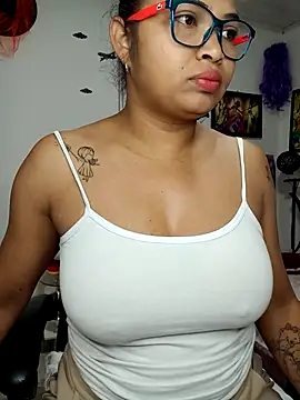 Snapshot of chalohott chatting on 29, 11, 2025 chalohott online show from 29, 11, 2025