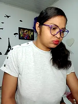 Snapshot of chalohott chatting on 22, 11, 2025 chalohott online show from 22, 11, 2025