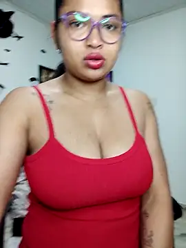 Snapshot of chalohott chatting on 14, 10, 2025 chalohott online show from 14, 10, 2025