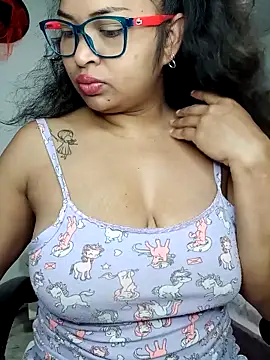 Snapshot of chalohott chatting on 30, 11, 2025 chalohott online show from 30, 11, 2025