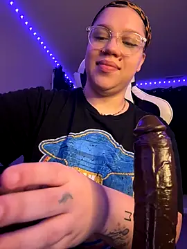 QueenNuttCollector online show from 19, 10, 2025