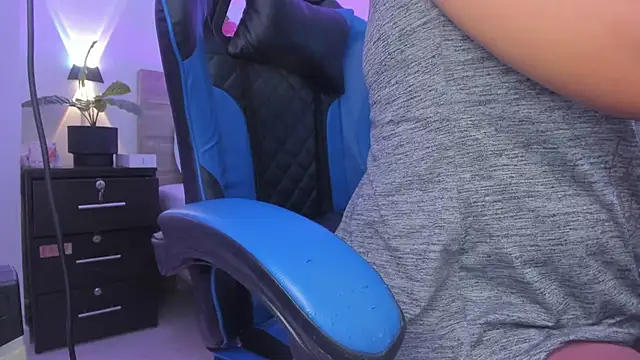 izaro22 online show from 17, 2, 2026