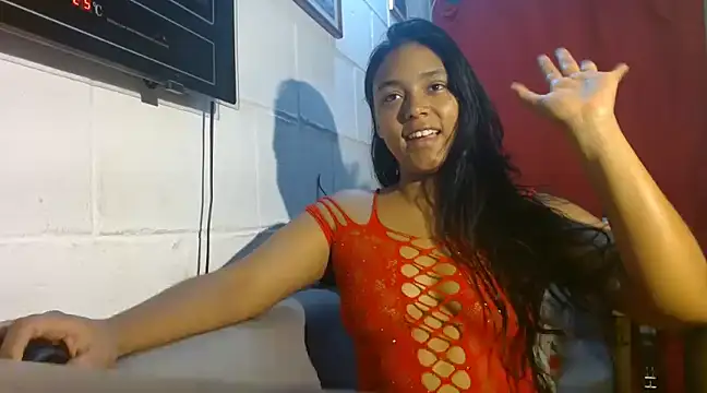 Chiara petterson online show from 26, 1, 2025