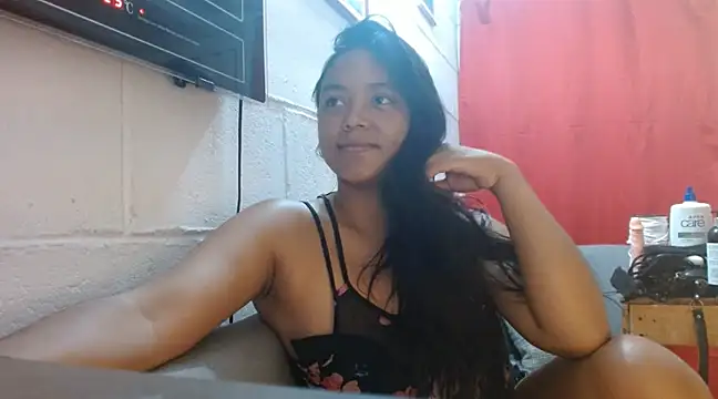 Chiara petterson online show from 28, 1, 2025