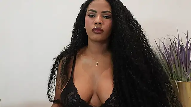 HOTBLACKANDWHITE2 online show from 15, 7, 2026