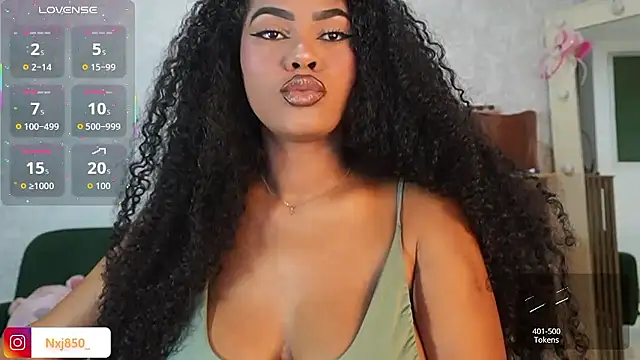 HOTBLACKANDWHITE2 online show from 12, 1, 2026