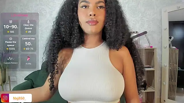 HOTBLACKANDWHITE2 online show from 7, 11, 2025