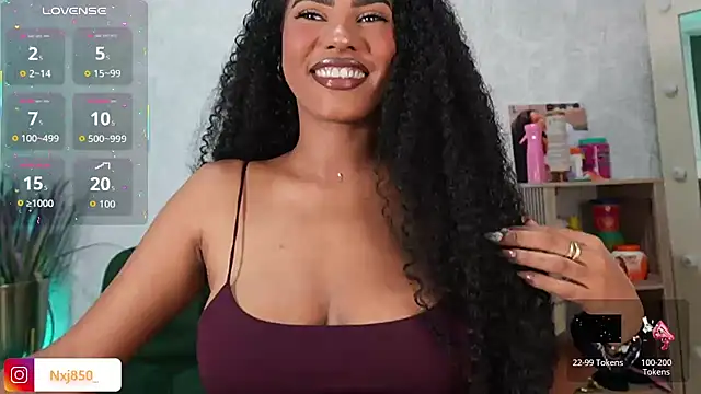 HOTBLACKANDWHITE2 online show from 26, 3, 2026