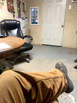 Snapshot of Themechanic420 chatting on 3, 12, 2024 Themechanic420 online show from 3, 12, 2024